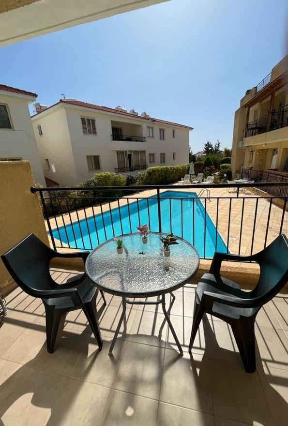 The Holiday Flat, Gateway To Desired Experiences Peyia Exterior photo