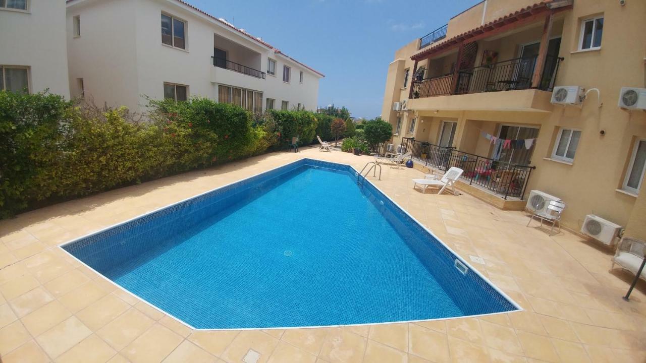 The Holiday Flat, Gateway To Desired Experiences Peyia Exterior photo
